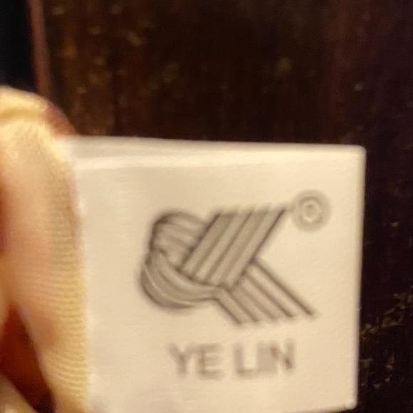 Leopard print scarf - Picture 9 of 10